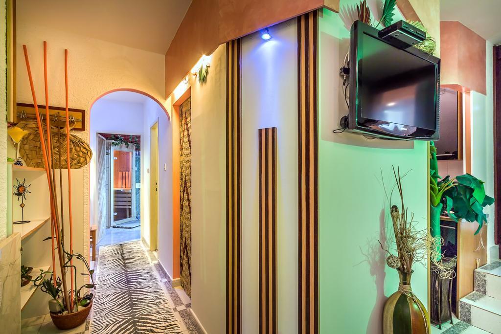 Villa Roses Apartments & Wellness Icici Luaran gambar
