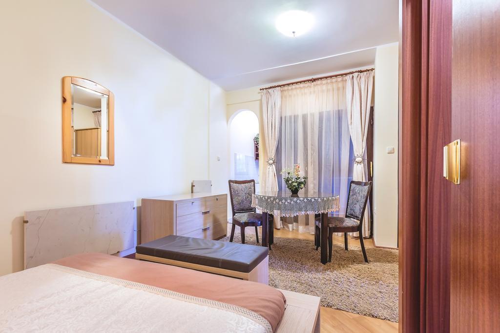 Villa Roses Apartments & Wellness Icici Luaran gambar