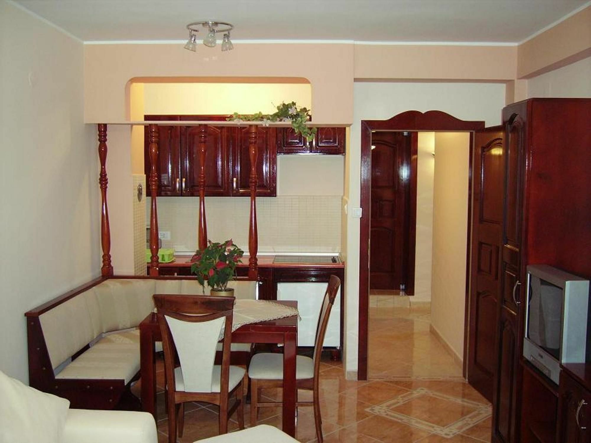 Villa Roses Apartments & Wellness Icici Luaran gambar