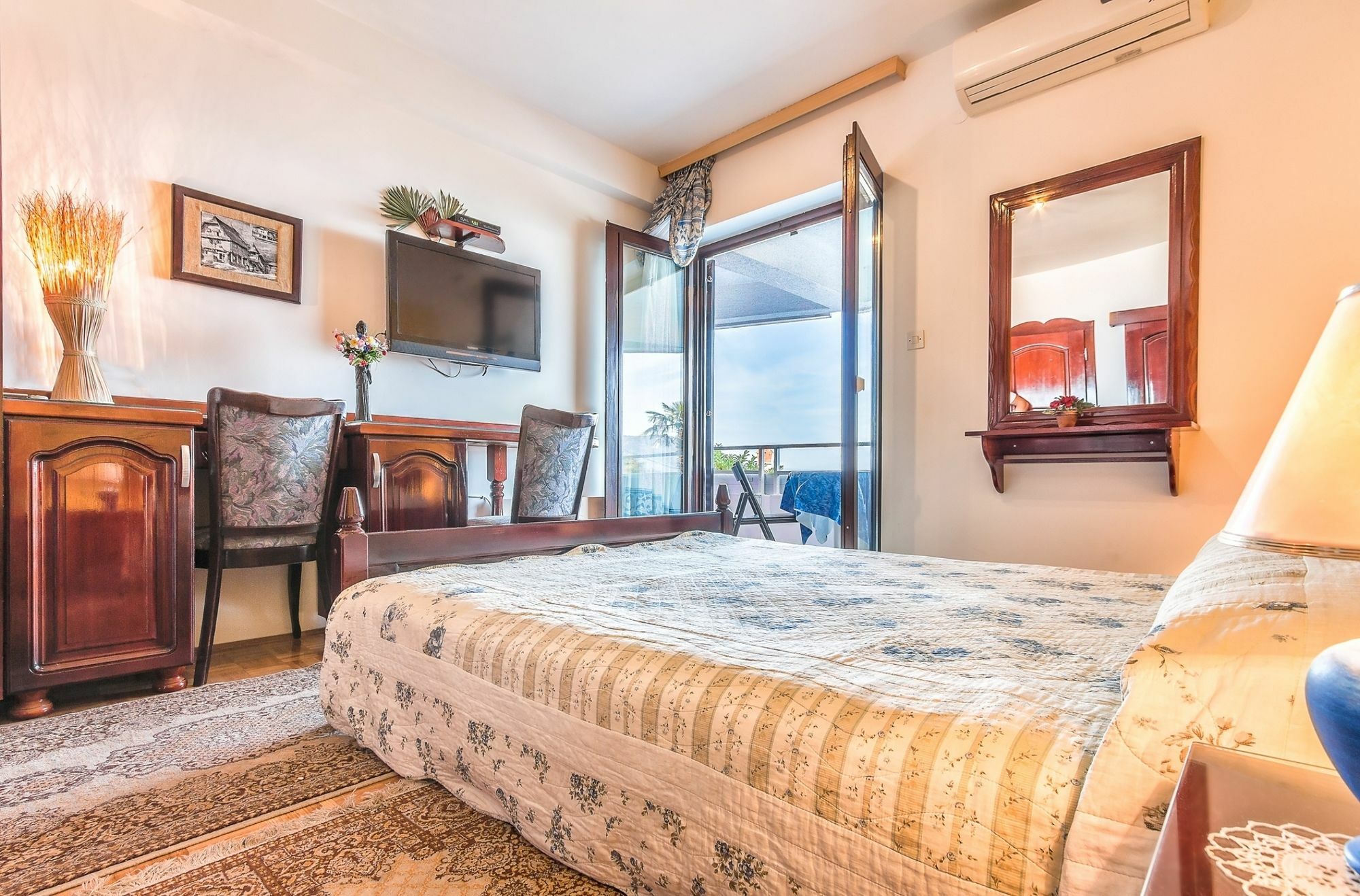 Villa Roses Apartments & Wellness Icici Luaran gambar